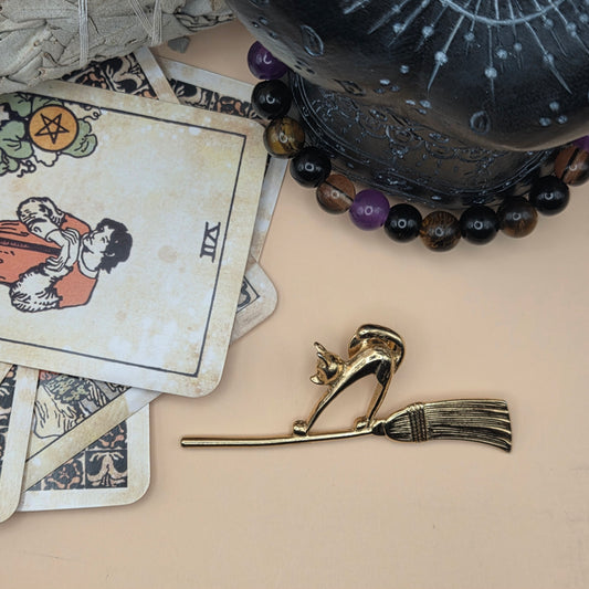 Vintage 1989 Bewitched Cat Lapel Pin