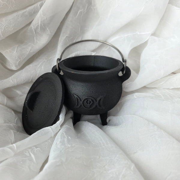 Goddess Cauldron With Lid